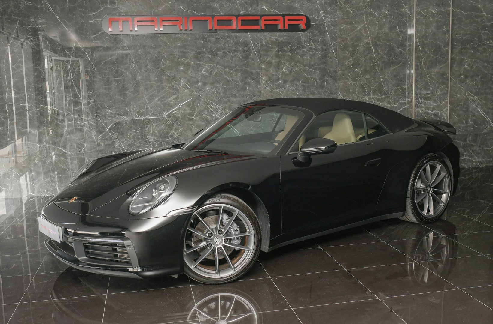 Porsche 911 992 Carrera 4 2021
