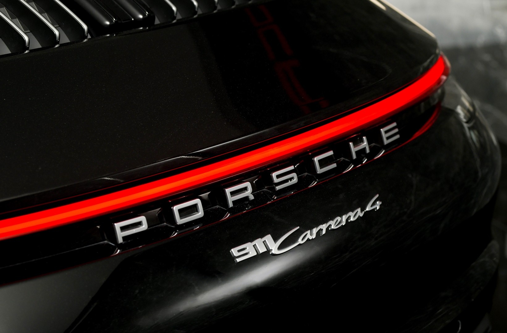 Porsche 911 992 Carrera 4 2021