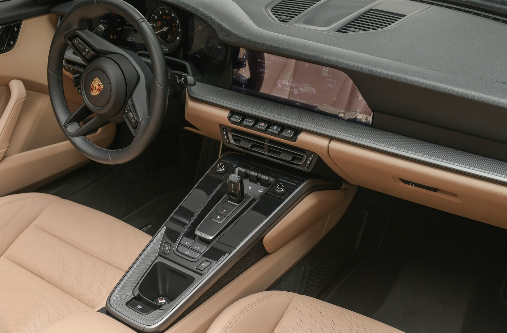Porsche 911 992 Carrera 4 2021