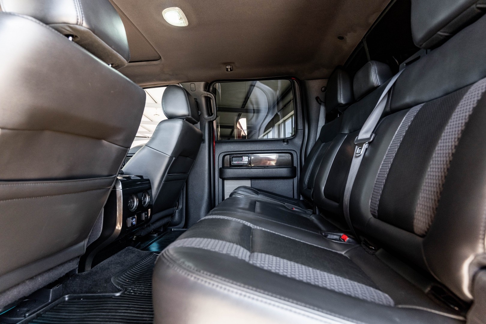 Ford F-150 SVT Raptor 2013