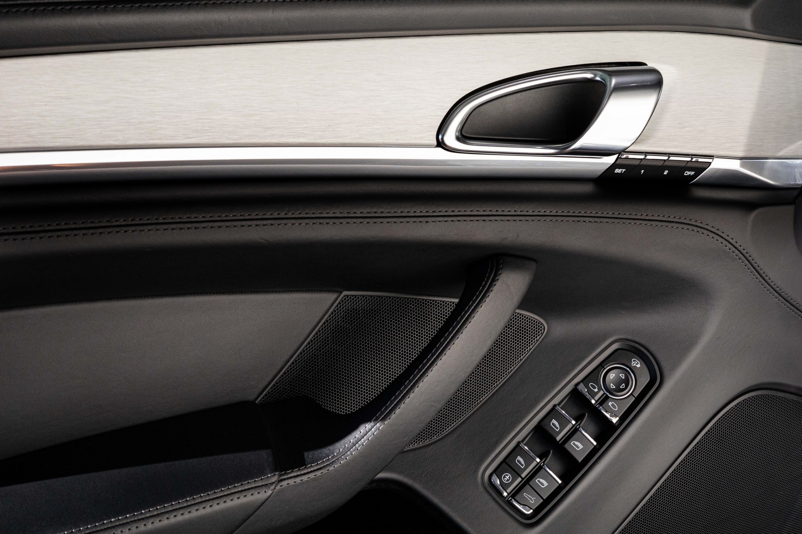 Porsche Panamera Diesel 2011