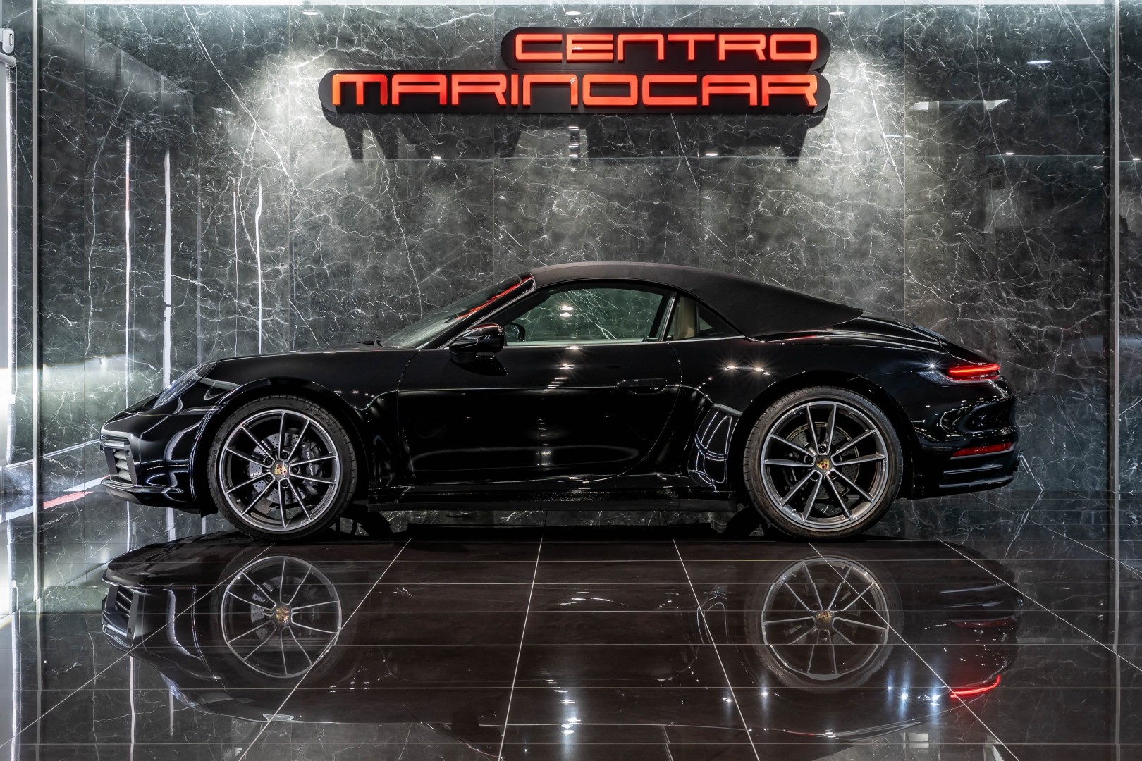 Porsche 911 992 Carrera 4 2021