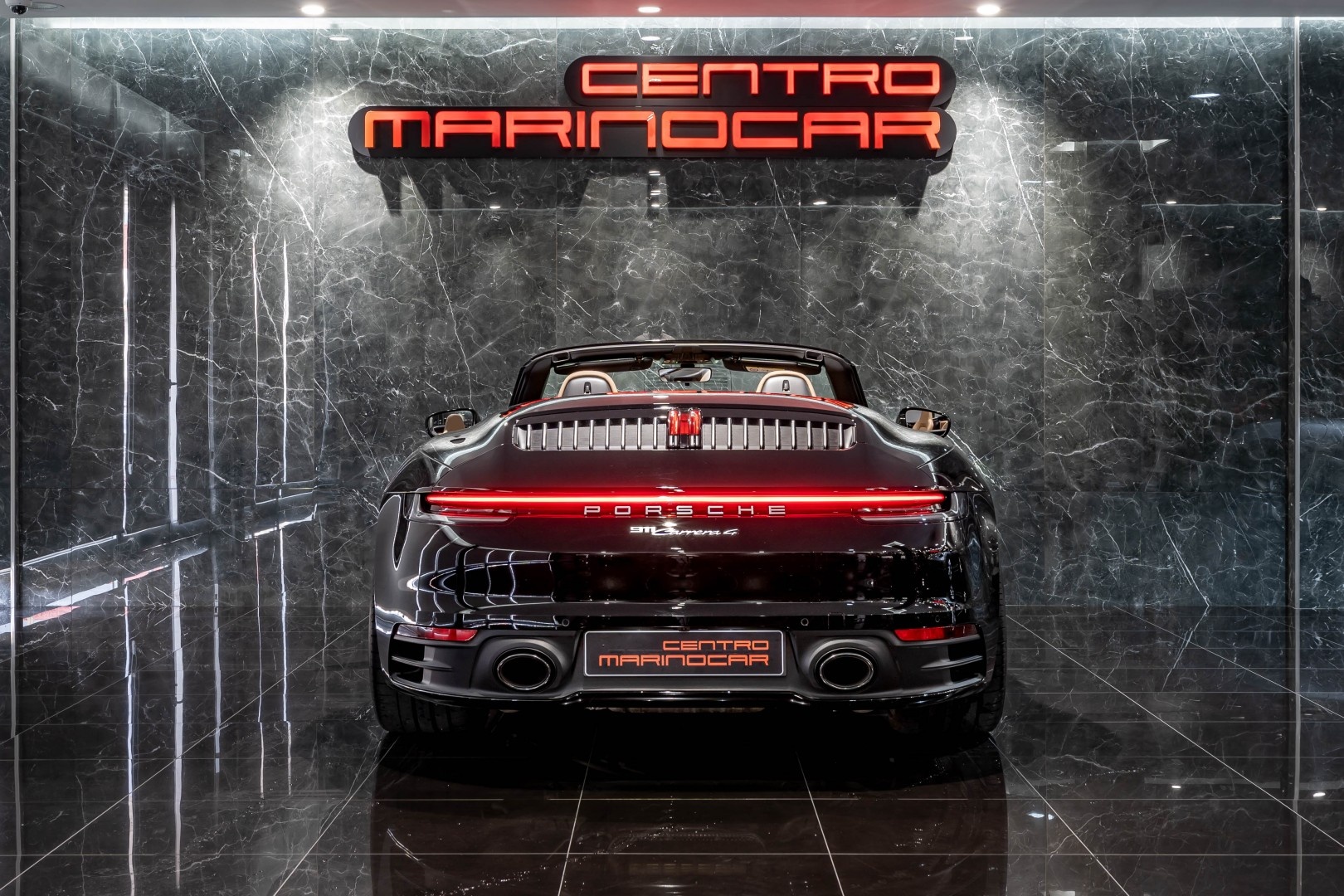 Porsche 911 992 Carrera 4 2021