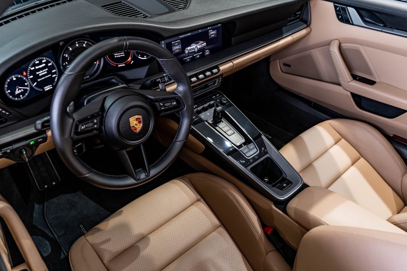 Porsche 911 992 Carrera 4 2021