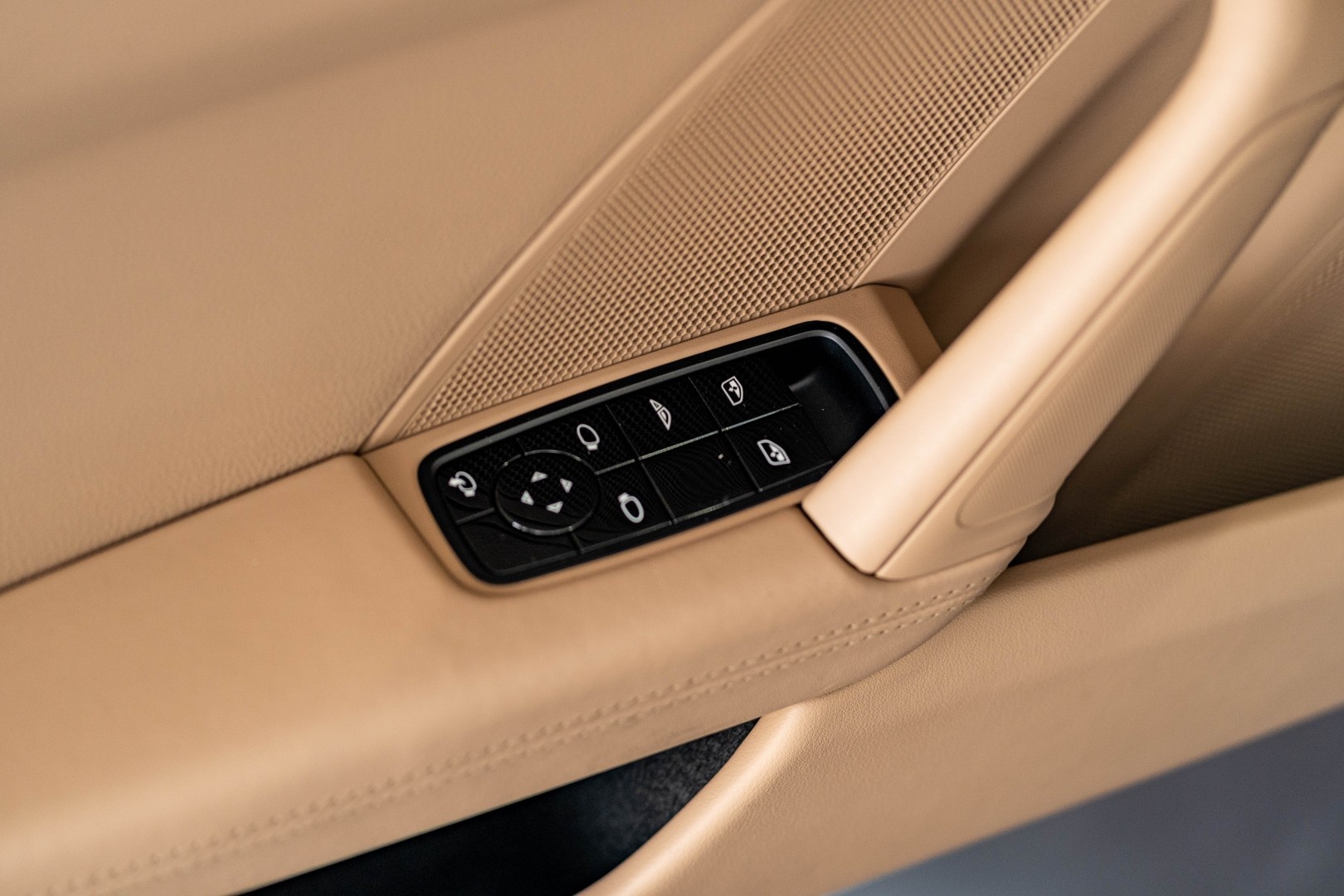 Porsche 911 992 Carrera 4 2021