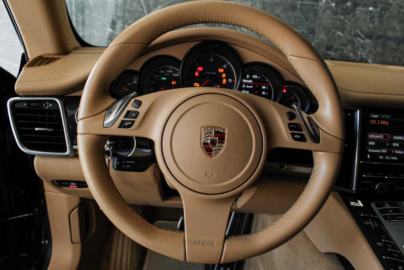 Porsche Panamera Diesel 2012