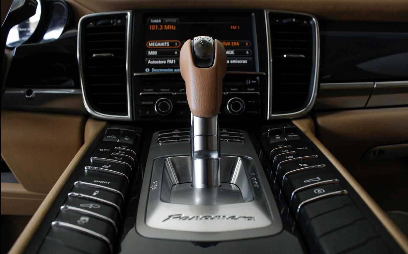 Porsche Panamera Diesel 2012