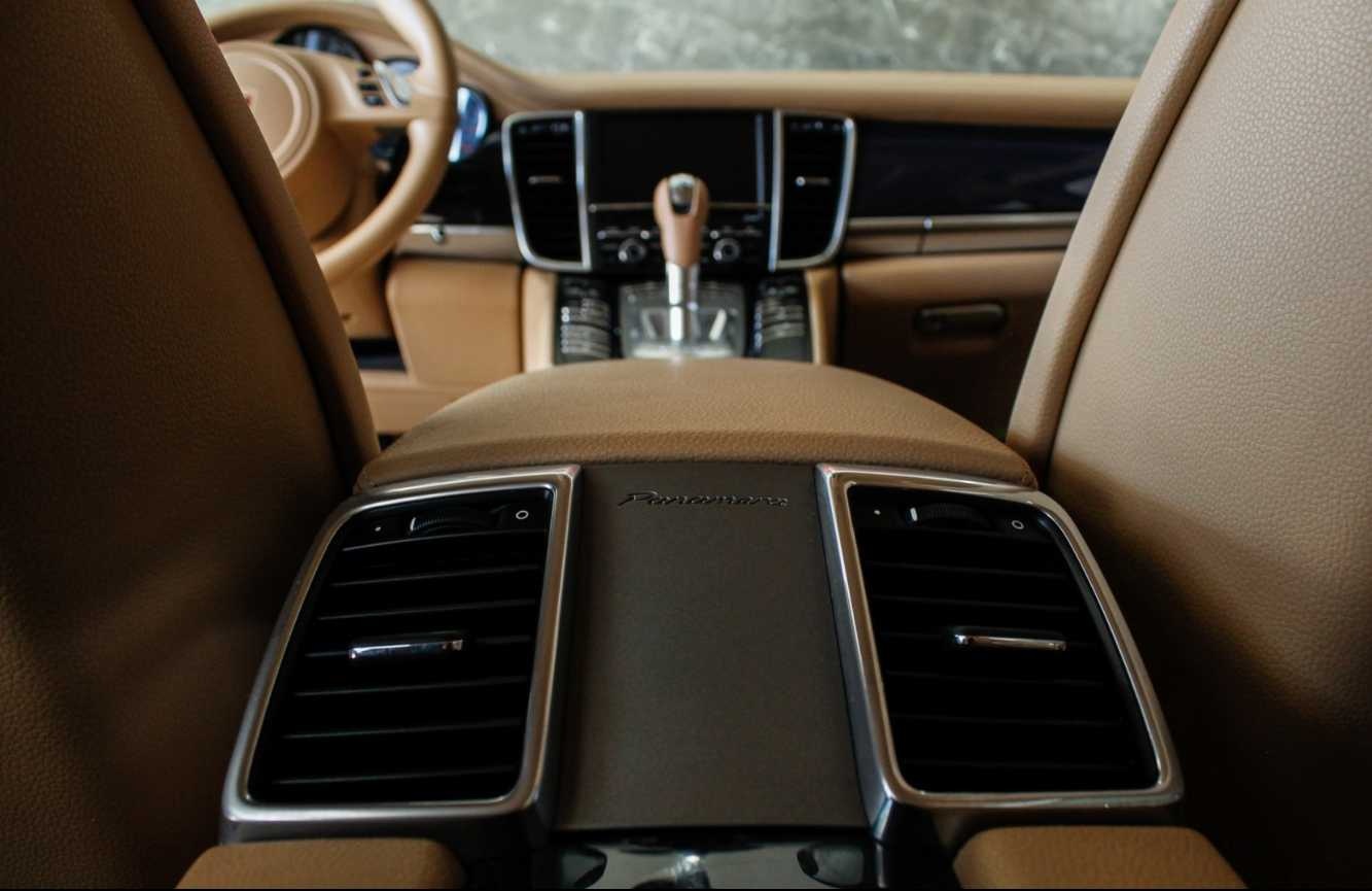 Porsche Panamera Diesel 2012