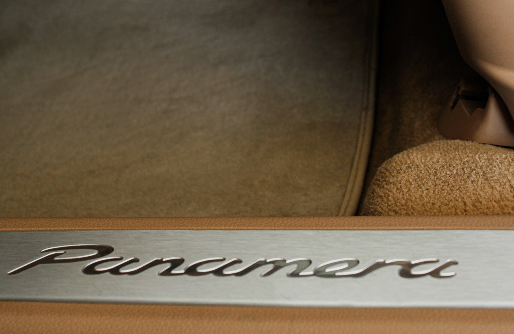 Porsche Panamera Diesel 2012