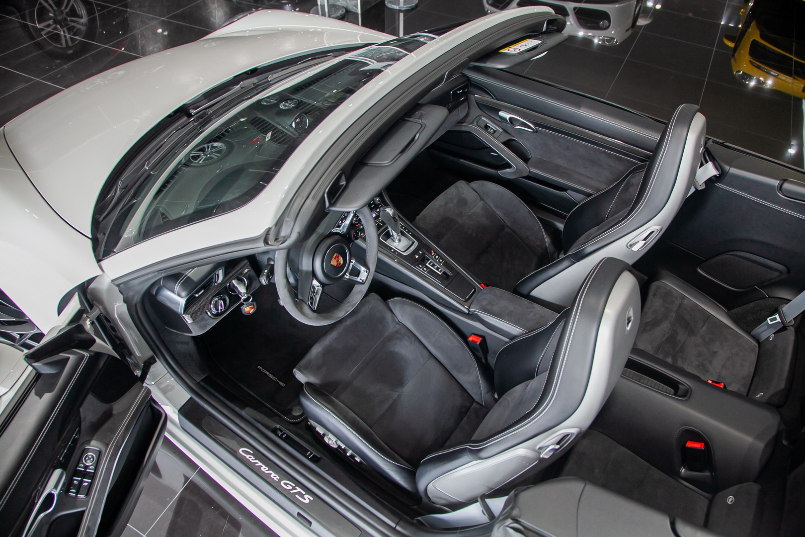 Porsche 911 991 Carrera GTS PDK 2018