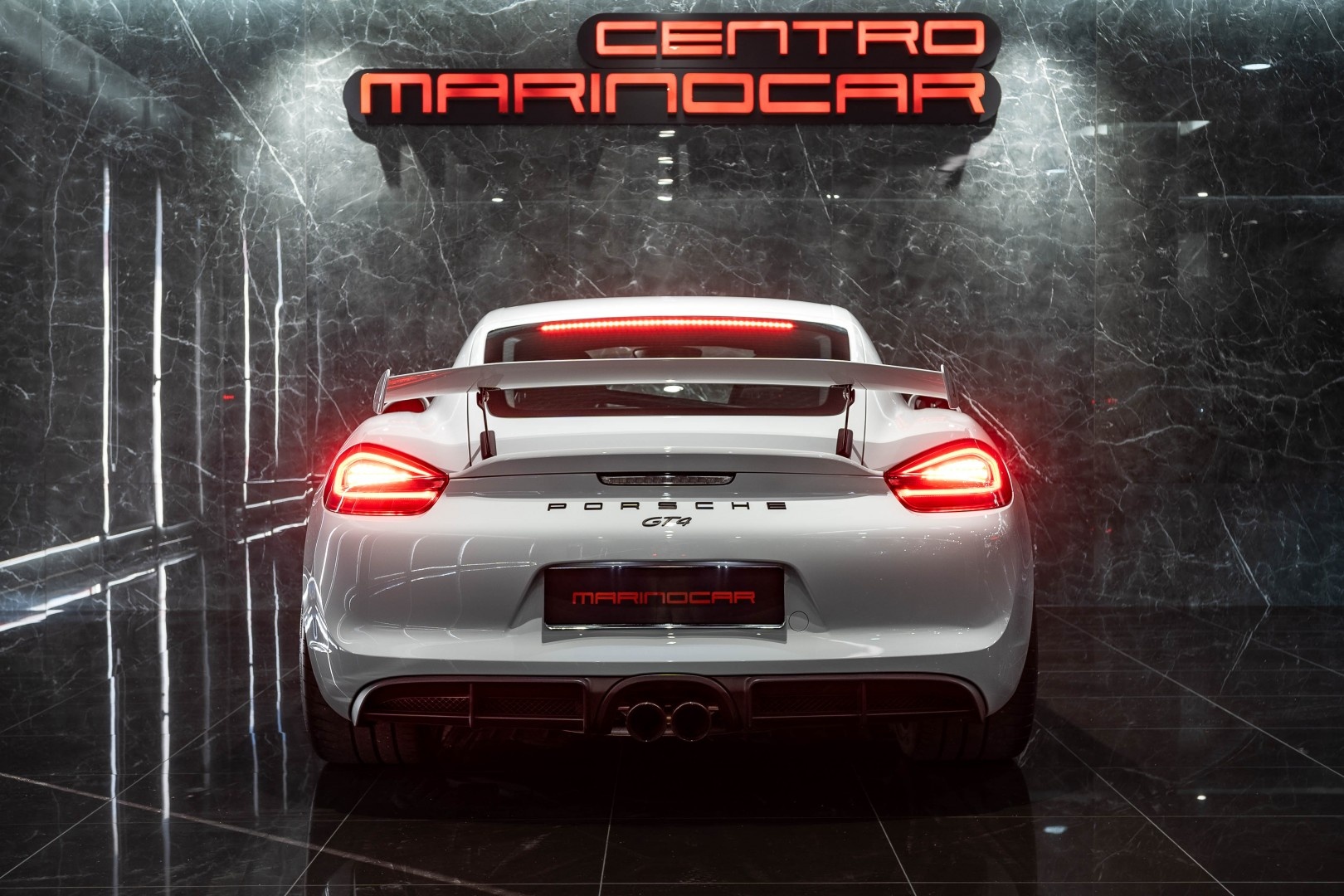 Porsche Cayman GT4 2016