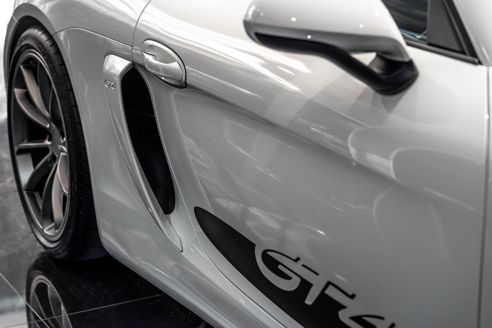 Porsche Cayman GT4 2016