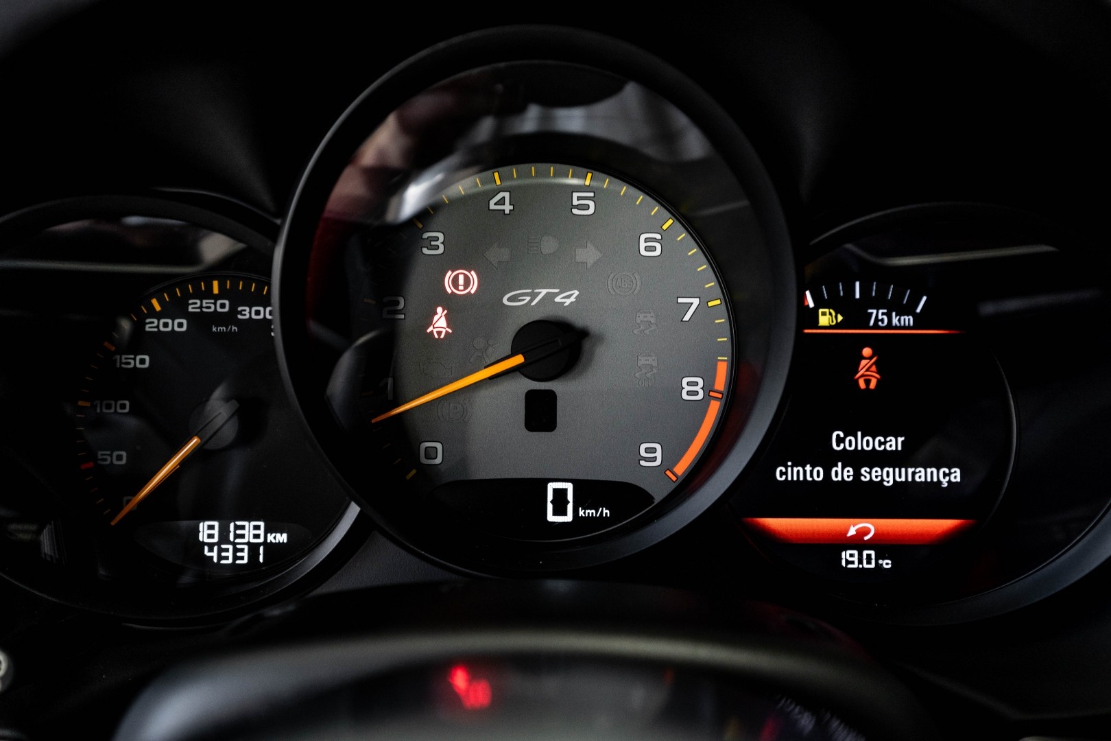 Porsche Cayman GT4 2016