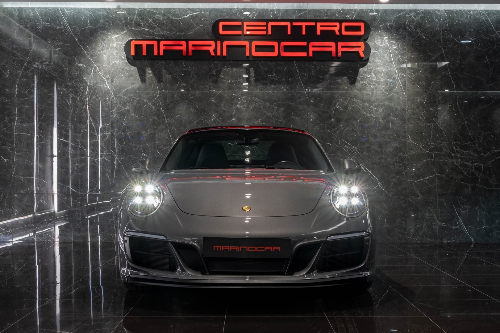 Porsche 911 991 Carrera 4 GTS 2017