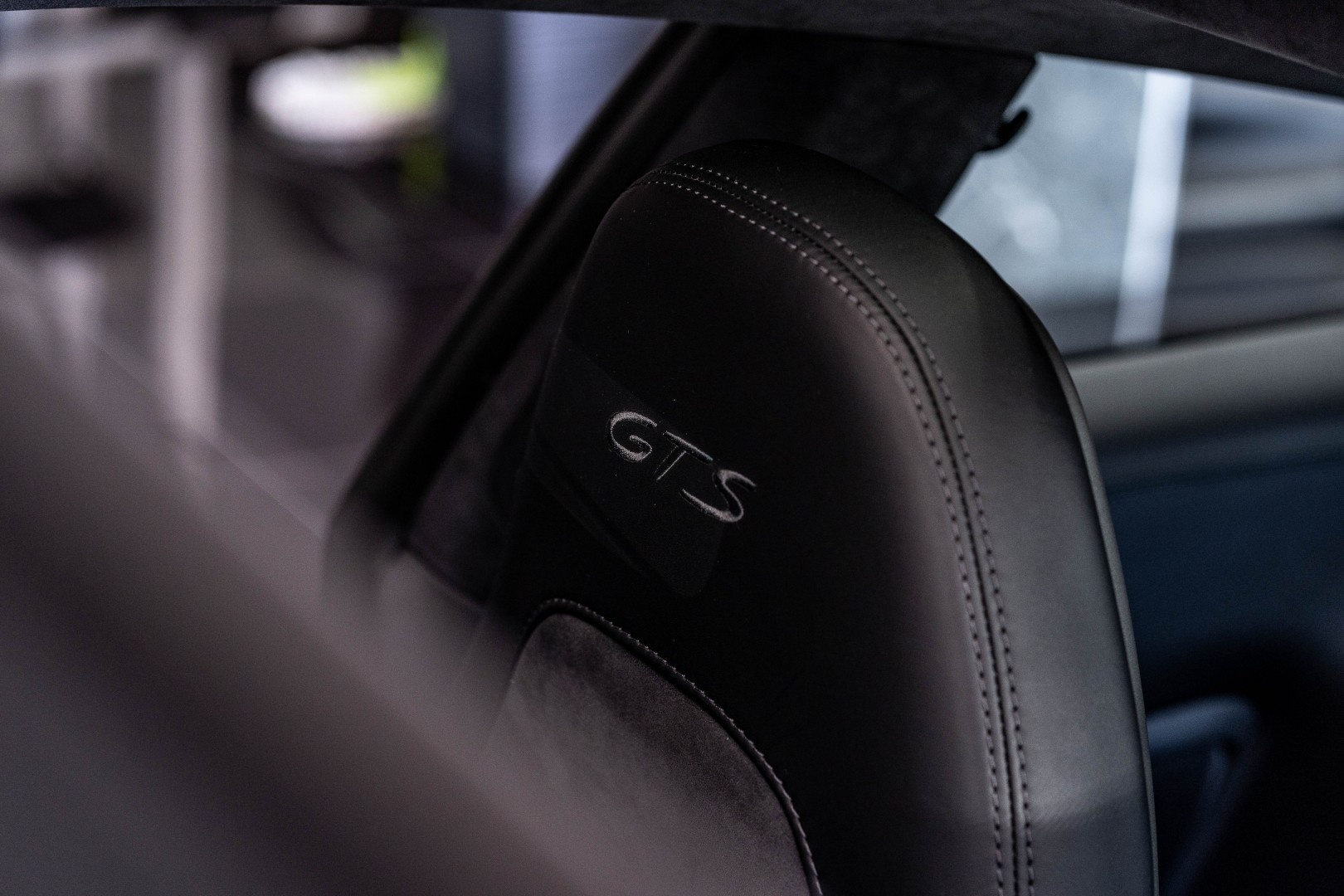 Porsche 911 991 Carrera 4 GTS 2017