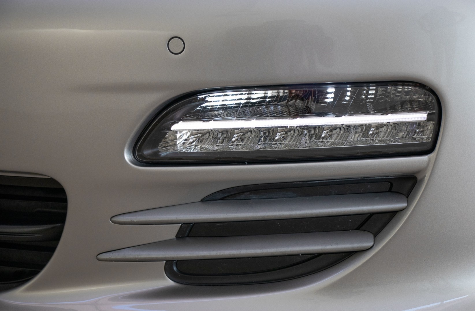 Porsche Panamera 4 S 2010