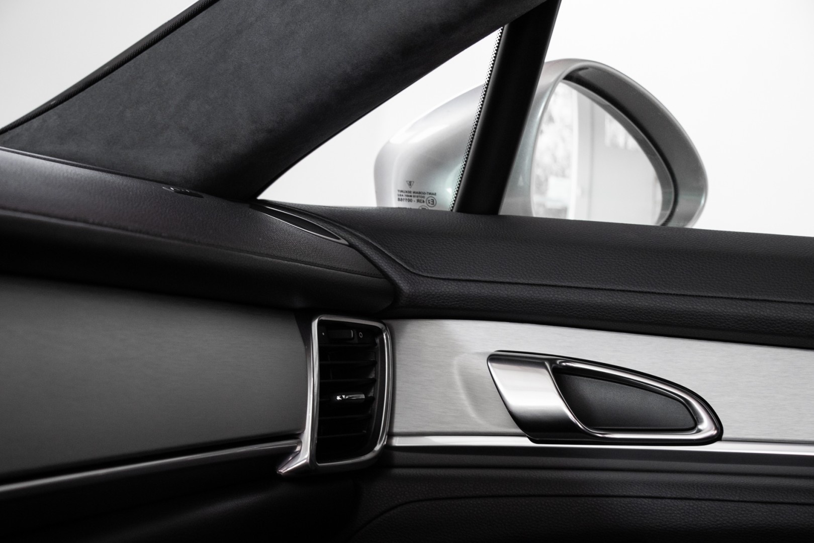 Porsche Panamera 4 S 2010